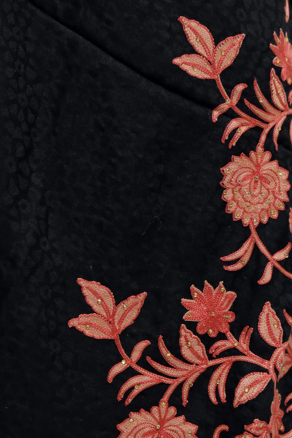 Black Colour Wrap With Border Highlighting And Touch Of Swarovski A Sure to Give You Warm Look.