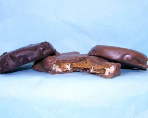 Caramel Turtle, Pecan or Cashew