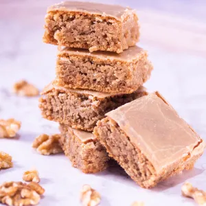 Coffee & Walnut Cake Box of 8