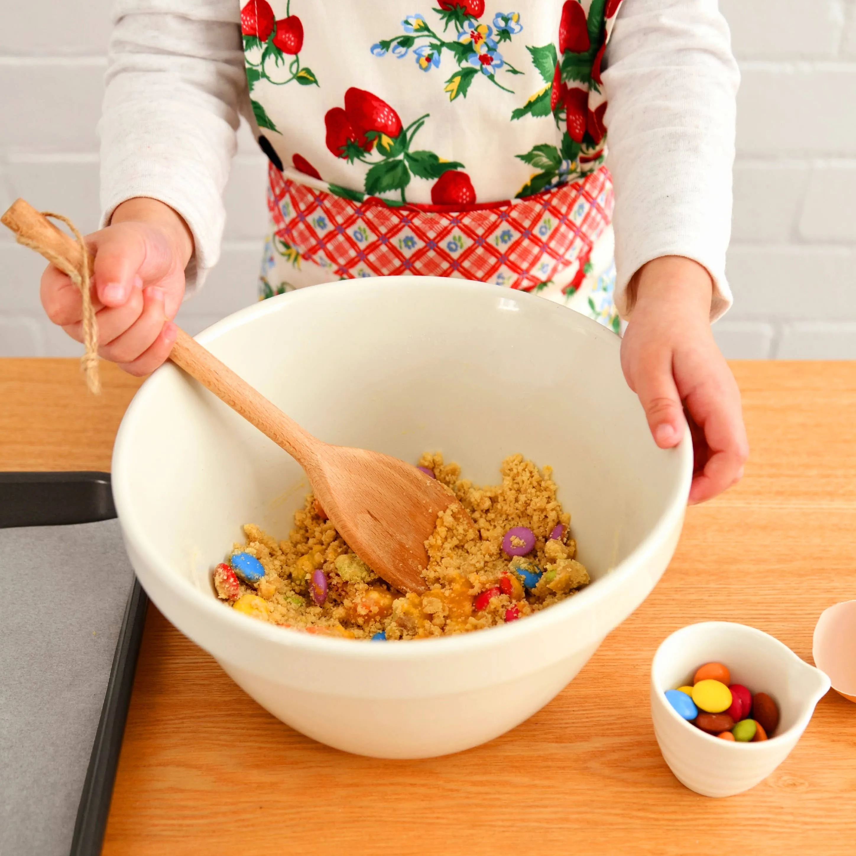 LARGE - Easy-to-bake - Smartie Cookie Mix - fun, adorable: Large
