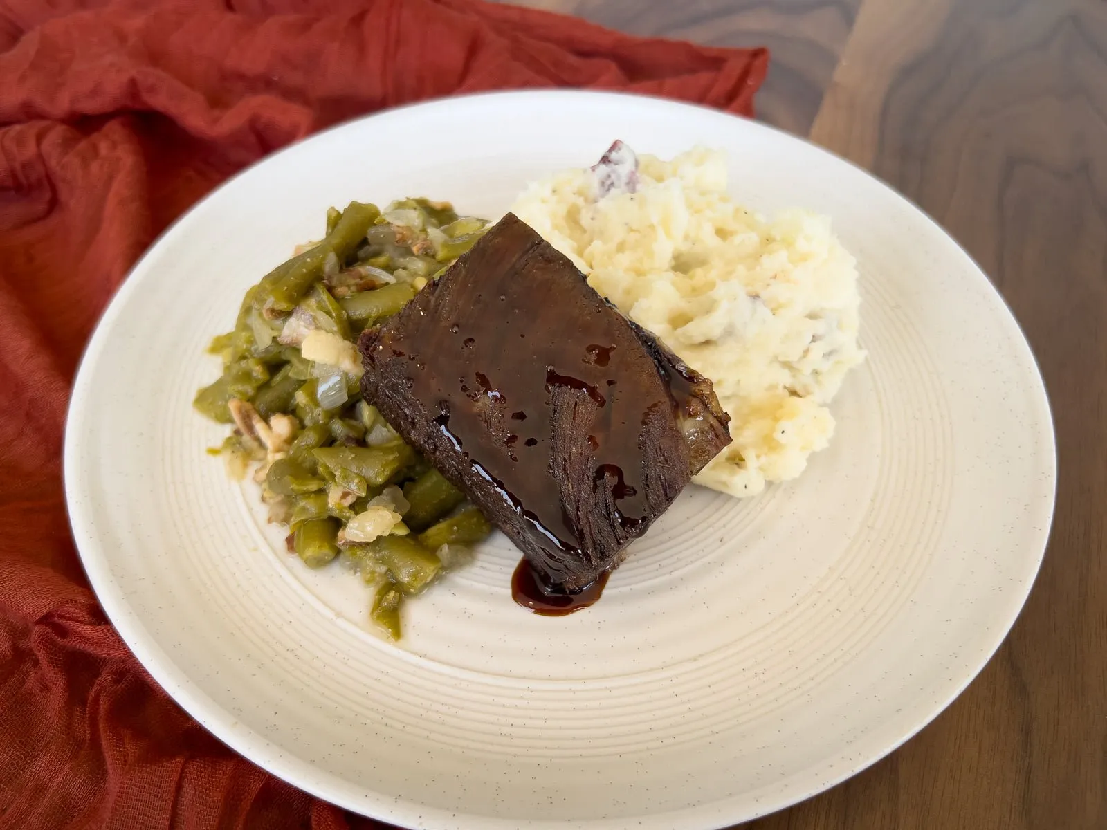 Short Rib with Mashed Potatoes & Homestyle Green Beans